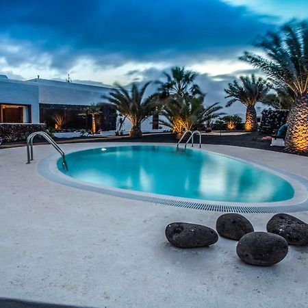Los Lirios Hotel Rural - Adults Only 蒂亚斯 外观 照片