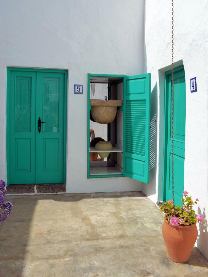 Los Lirios Hotel Rural - Adults Only 蒂亚斯 外观 照片