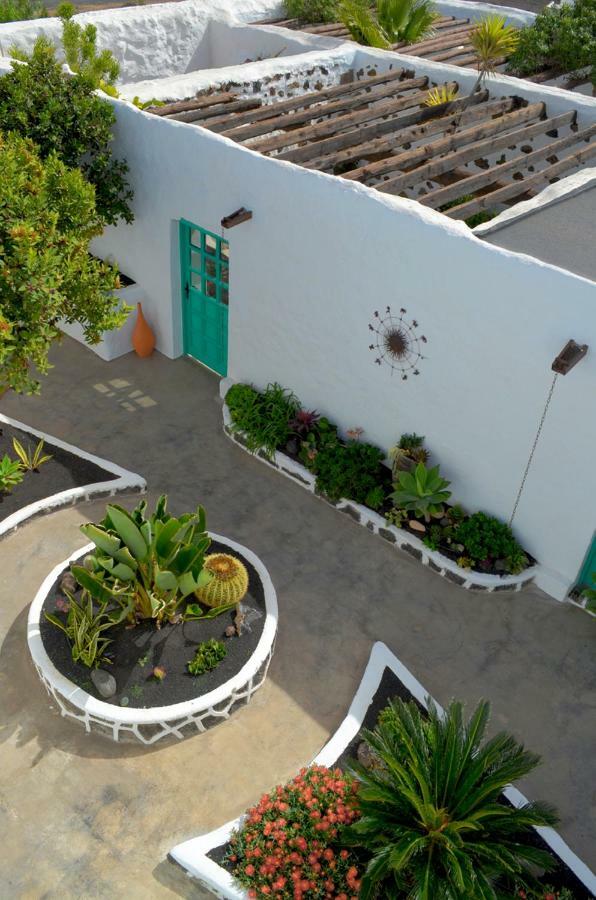 Los Lirios Hotel Rural - Adults Only 蒂亚斯 外观 照片