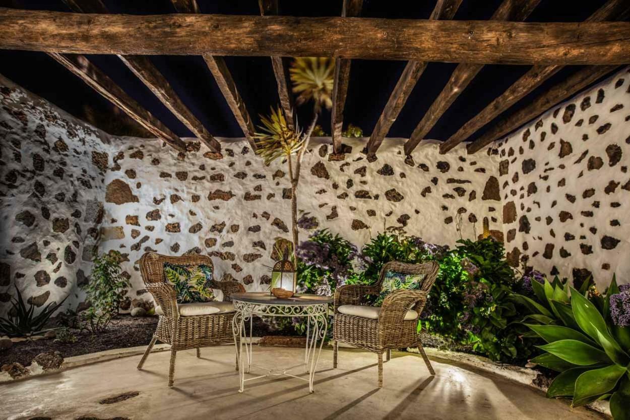 Los Lirios Hotel Rural - Adults Only 蒂亚斯 外观 照片
