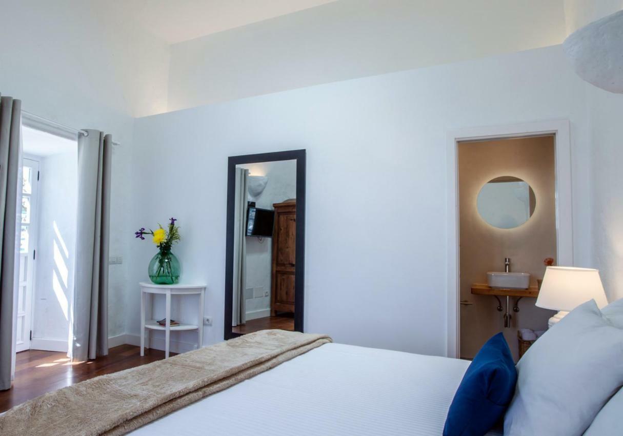 Los Lirios Hotel Rural - Adults Only 蒂亚斯 外观 照片