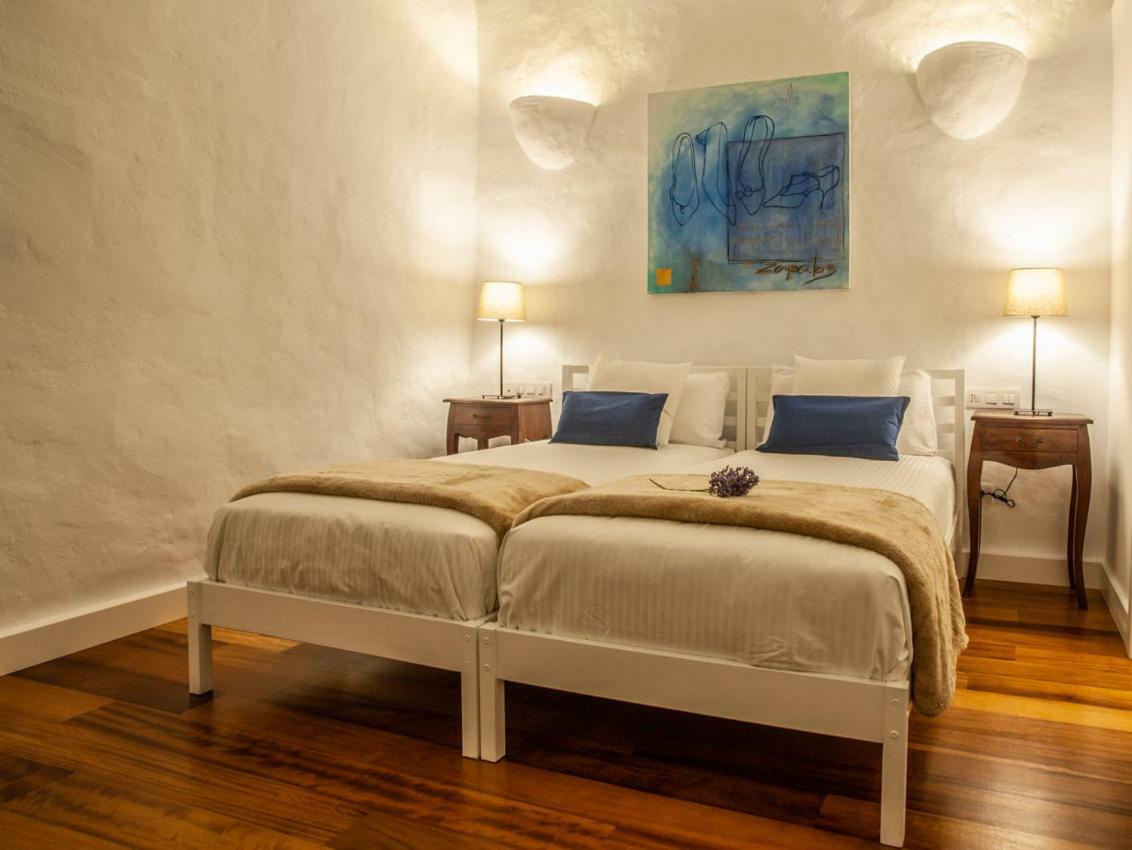 Los Lirios Hotel Rural - Adults Only 蒂亚斯 外观 照片