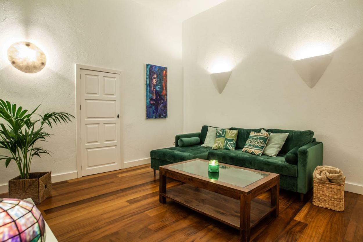 Los Lirios Hotel Rural - Adults Only 蒂亚斯 外观 照片